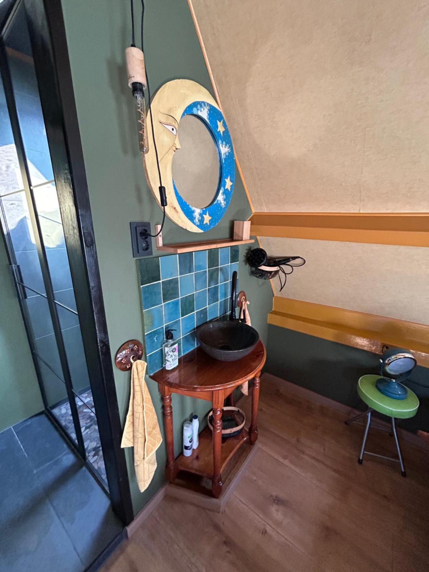 Oeroeboeroe Apartment Roderesch Luaran gambar